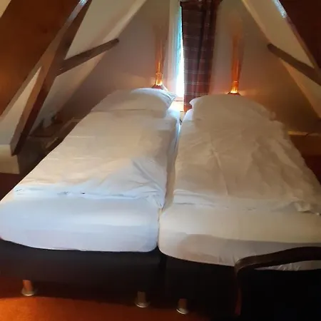 Zomerdijk Bed & Breakfast 3*